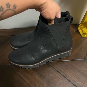 Sorel Women's Shoes Sorel Harlow Chelsea Boot size 6